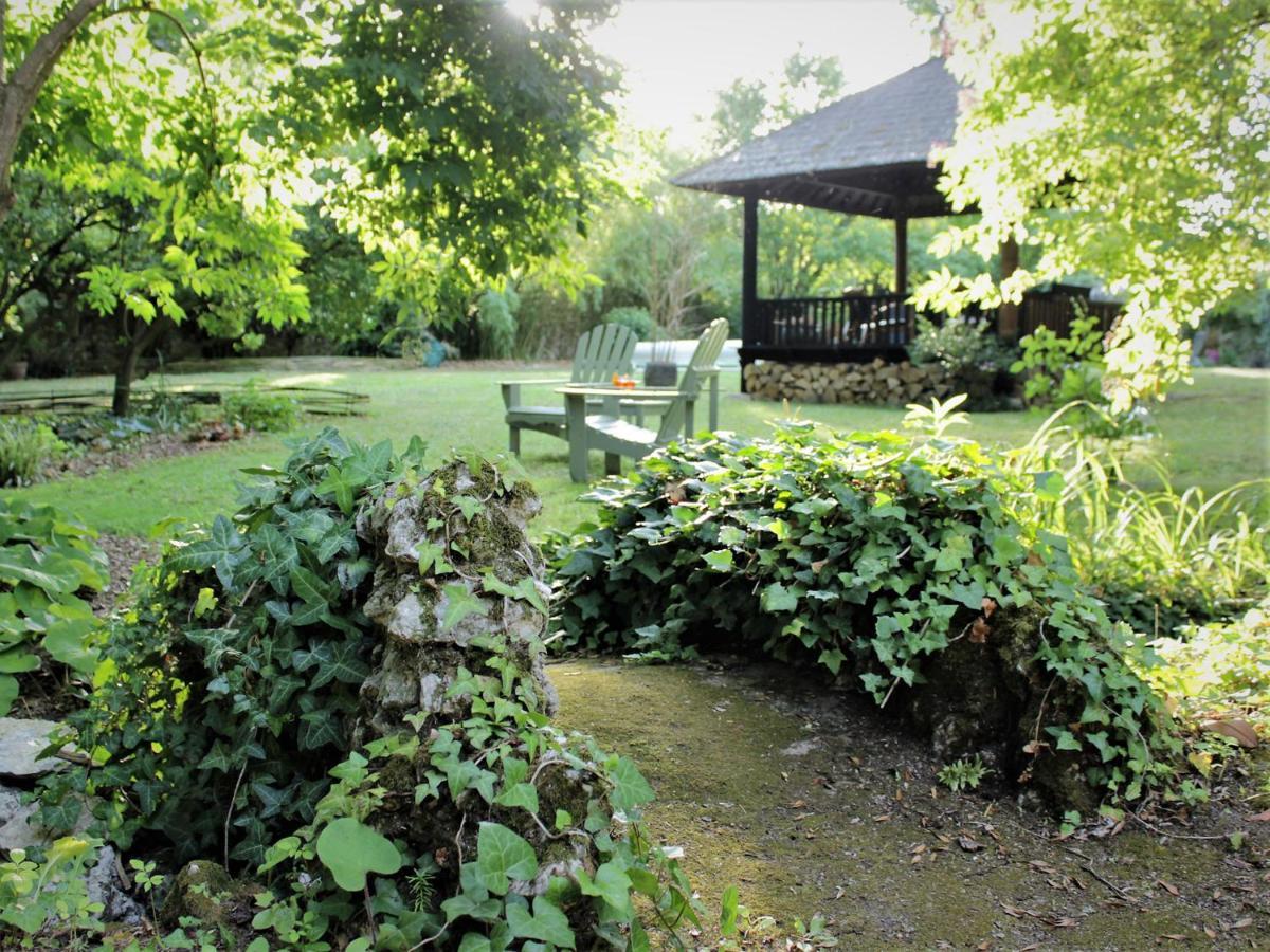 Chambre D'Hotes Les Rives De La Tronne Mer Luaran gambar