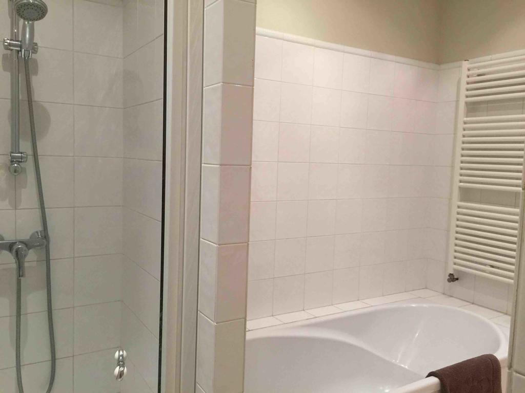 Chambre D'Hotes Les Rives De La Tronne Mer Bilik gambar