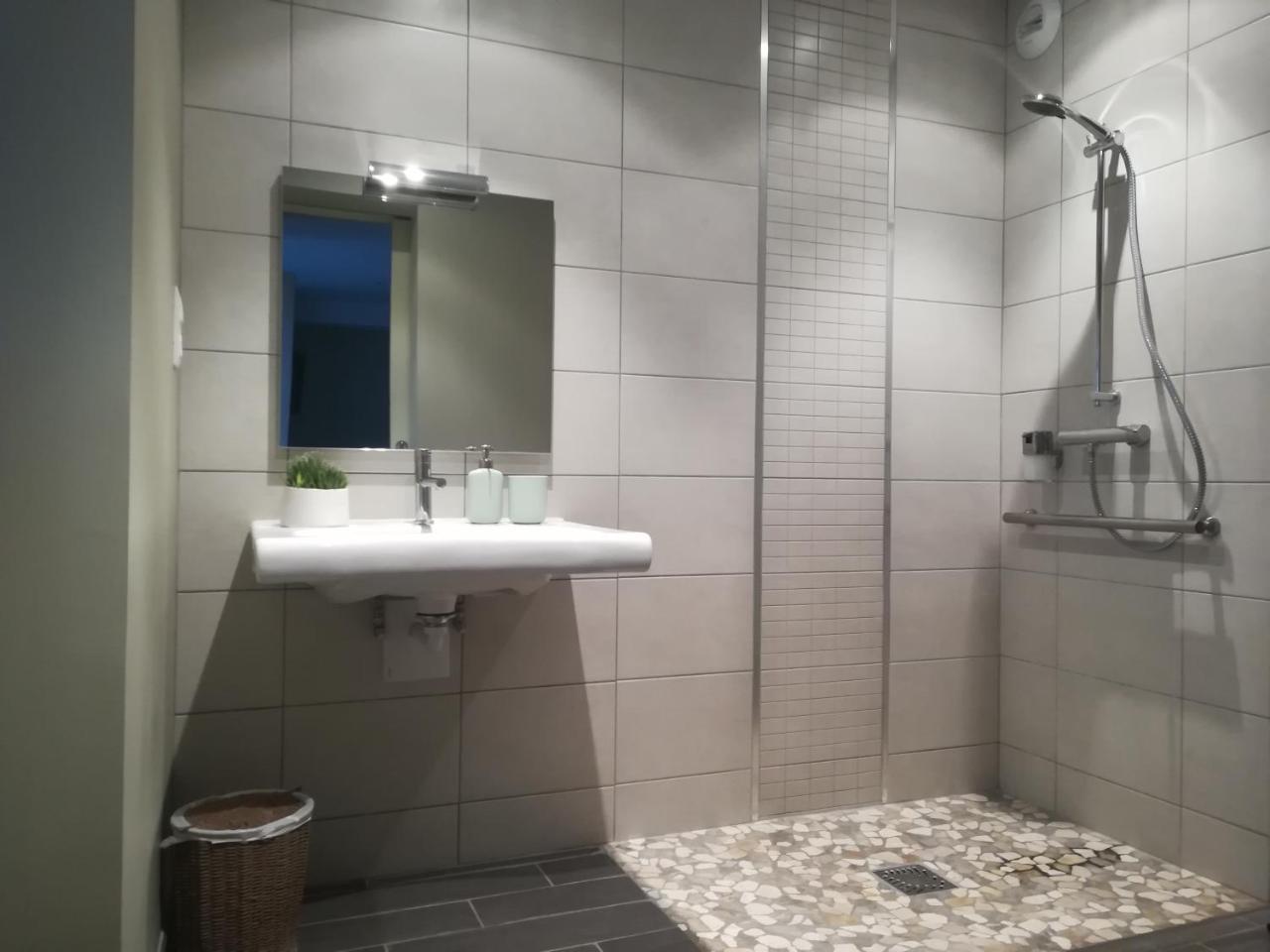 Chambre D'Hotes Les Rives De La Tronne Mer Luaran gambar